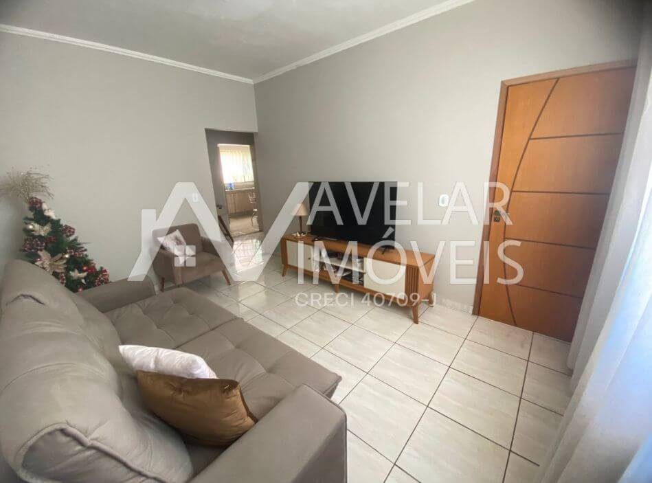 Casa Limoeiro - Pedreira-SP - C242 - Avelar Imóveis - 01